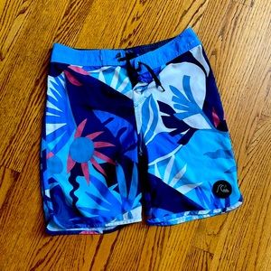 Quick silver board shorts